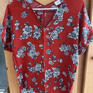 Kaileigh Red and White Floral Top